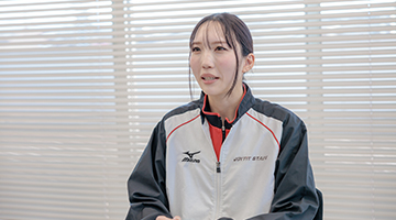 スタッフインタビュー