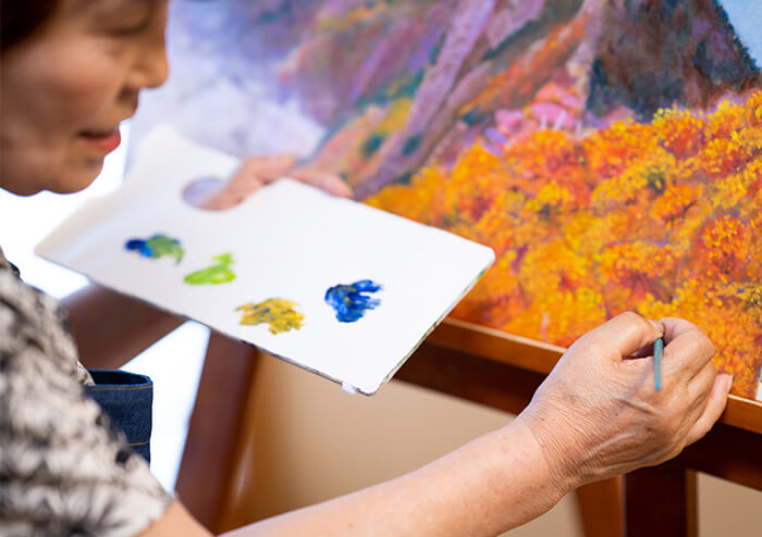 近場のスーパーでレジ打ちアルバイトや絵画教室、地元のプールへ