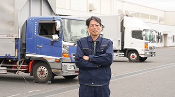 スタッフインタビュー