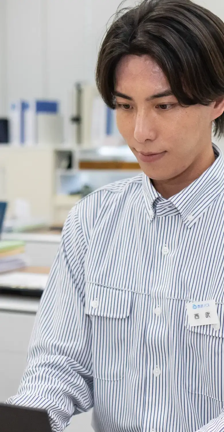 男性運転手