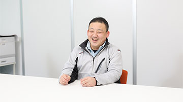 スタッフインタビュー