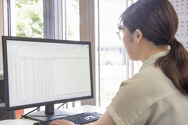 ③デジタコ×社内システムで残業管理、働きすぎ防止